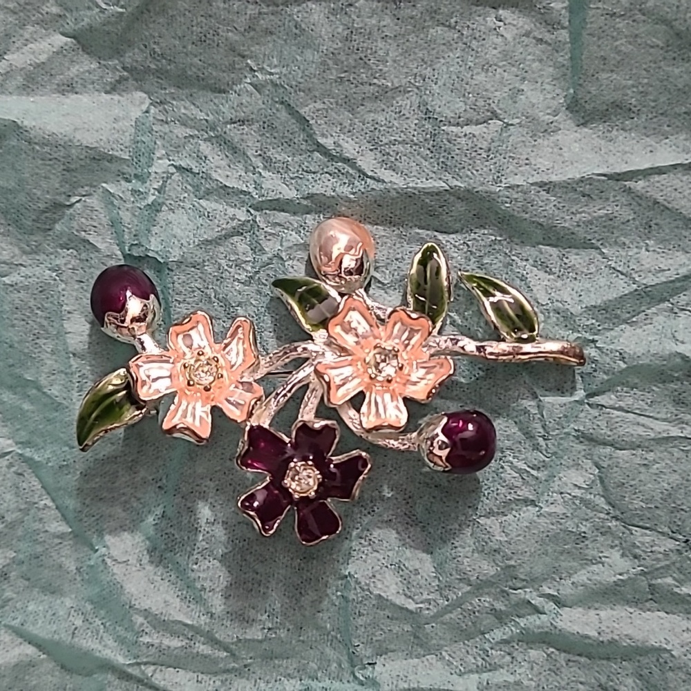 Flowers brooch